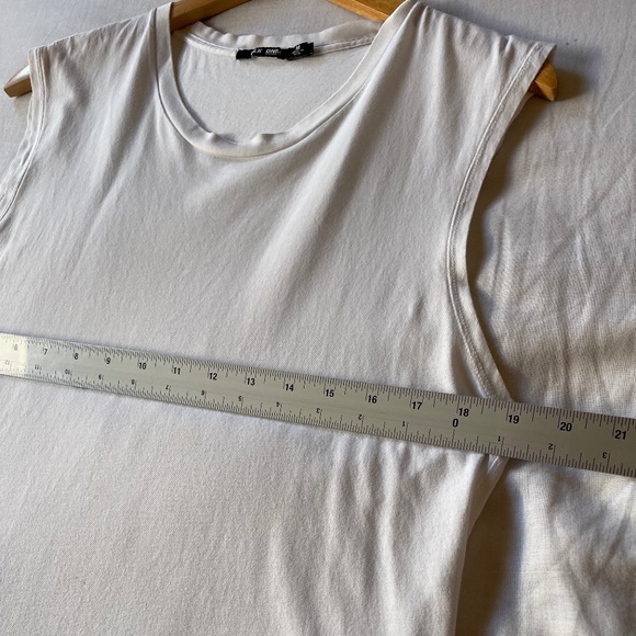 BLK DNM White Sleeveless Top - Picture 3 of 6